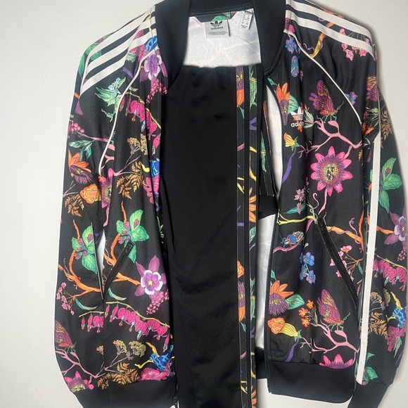 ADIDAS Track Jacket “ Poisonous Garden"
Black Floral Print Size- XS - Picture 7 of 8